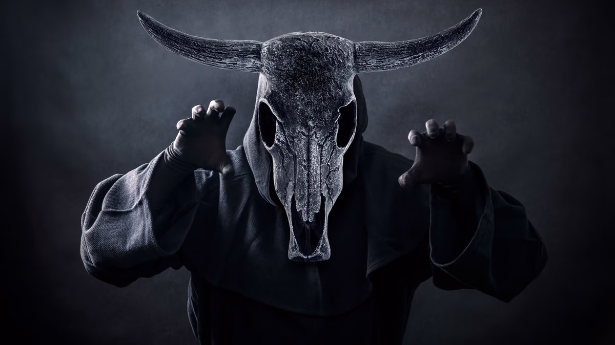 6 Spine-Chilling Creepypastas Ripe for Movie Magic