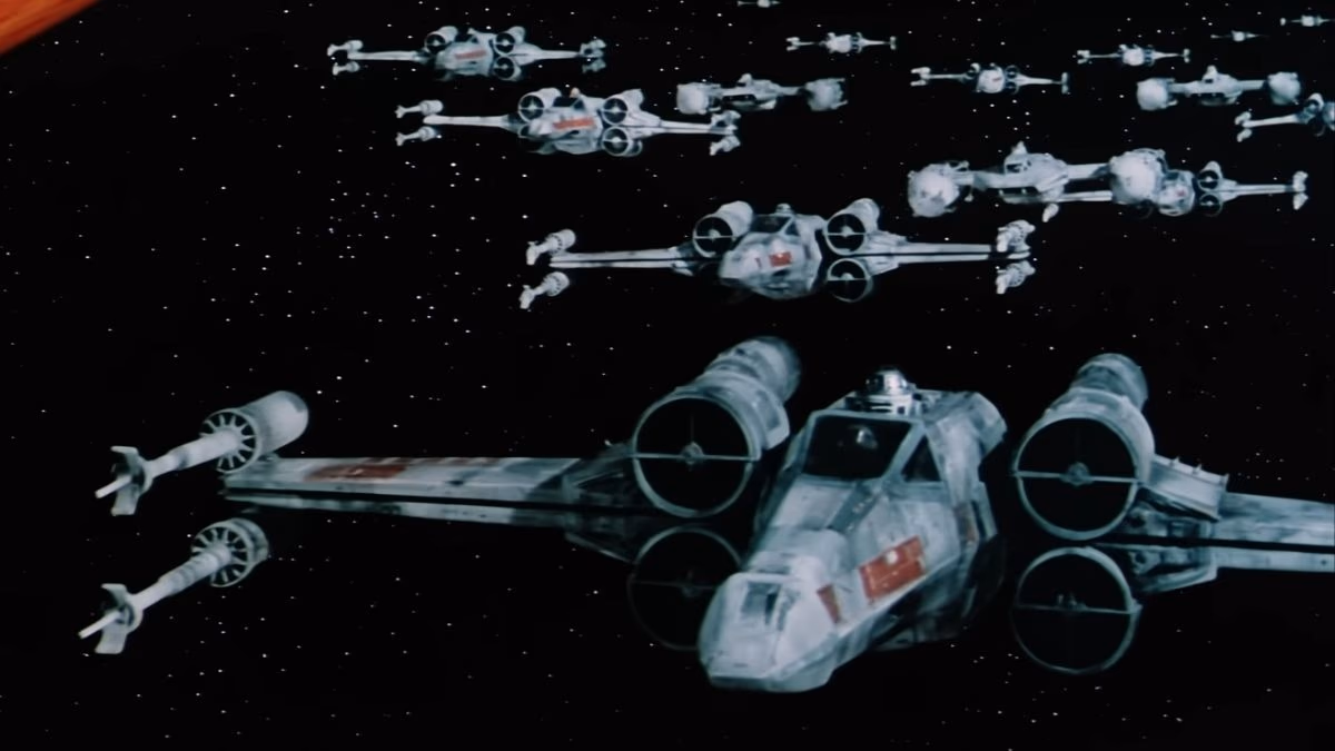 Star Wars Fans Defend Lightsaber Safety, Droid Pain in Hilarious Nitpicks